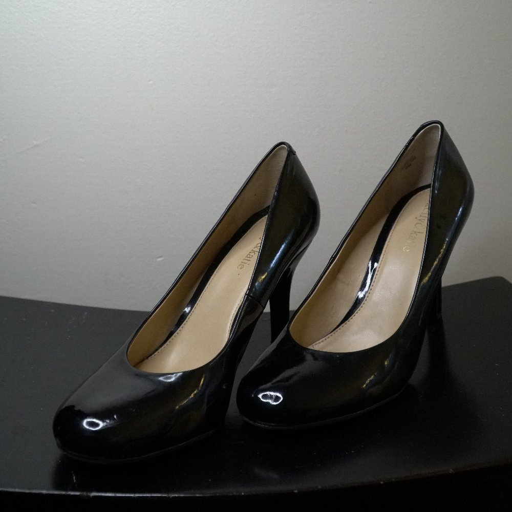 Kelly & Katie Black Patent Leather High Heel Pumps